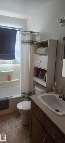 9540 - 100 Avenue, Westlock, AB - Indoor Photo Showing Bathroom