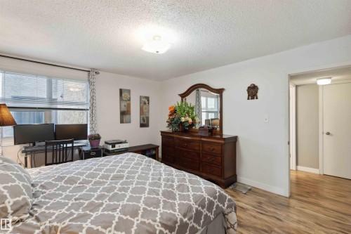 305 8707 107 Street, Edmonton, AB - Indoor Photo Showing Bedroom