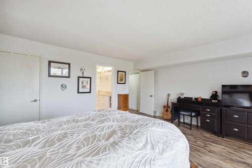 305 8707 107 Street, Edmonton, AB - Indoor Photo Showing Bedroom