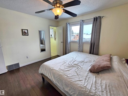 5614 52 Avenue, St. Paul Town, AB - Indoor Photo Showing Bedroom