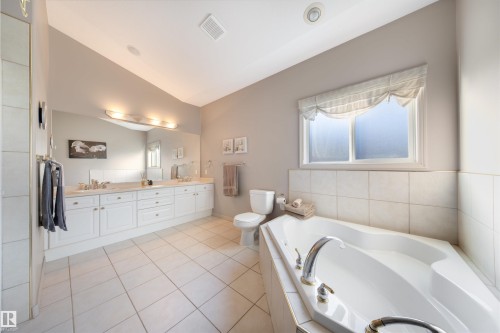 201 Erin Ridge Drive, St. Albert, AB - Indoor Photo Showing Bathroom