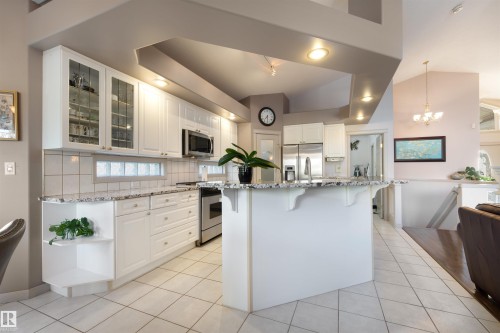 201 Erin Ridge Drive, St. Albert, AB - Indoor Photo Showing Kitchen With Upgraded Kitchen