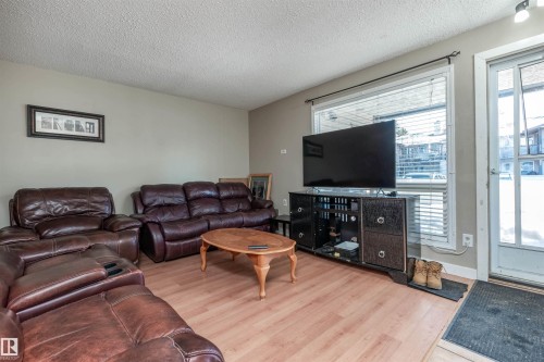 2031 Saddleback Road, Edmonton, AB - Indoor Photo Showing Living Room