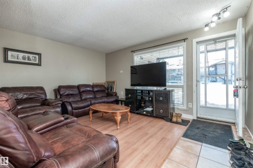 2031 Saddleback Road, Edmonton, AB - Indoor Photo Showing Living Room
