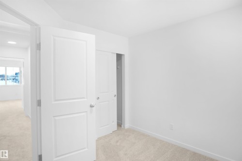 90 1430 Aster Way, Edmonton, AB - Indoor Photo Showing Other Room