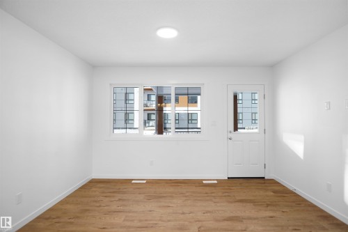 90 1430 Aster Way, Edmonton, AB - Indoor Photo Showing Other Room