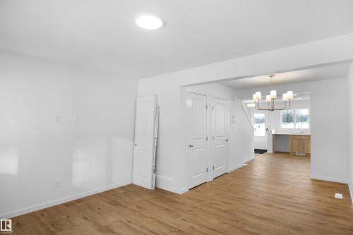90 1430 Aster Way, Edmonton, AB - Indoor Photo Showing Other Room