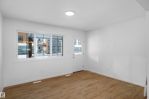 90 1430 Aster Way, Edmonton, AB - Indoor Photo Showing Other Room