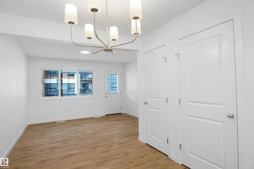 90 1430 Aster Way, Edmonton, AB - Indoor Photo Showing Other Room