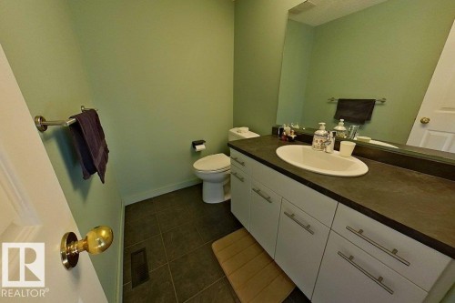 19011 92A Avenue, Edmonton, AB - Indoor Photo Showing Bathroom