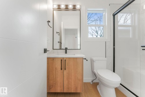 12206 63 Street, Edmonton, AB - Indoor Photo Showing Bathroom