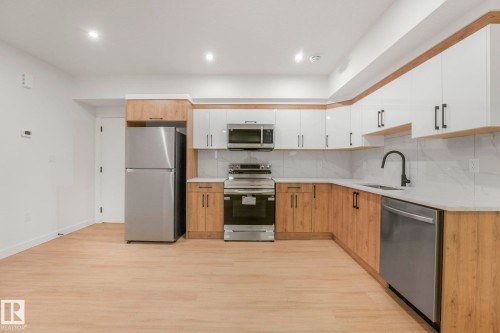 12206 63 Street, Edmonton, AB - Indoor Photo Showing Kitchen