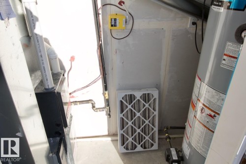 G 4761 Cawsey Terrace, Edmonton, AB - Indoor