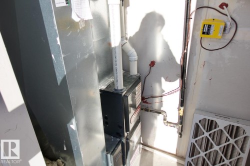 G 4761 Cawsey Terrace, Edmonton, AB - Indoor