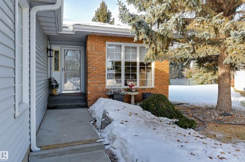 752 Wilkin Close, Edmonton, AB - Outdoor