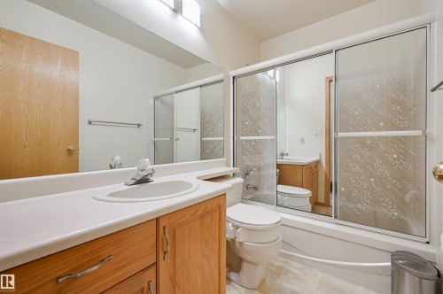 752 Wilkin Close, Edmonton, AB - Indoor Photo Showing Bathroom