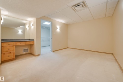 752 Wilkin Close, Edmonton, AB - Indoor