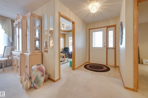 752 Wilkin Close, Edmonton, AB - Indoor Photo Showing Other Room