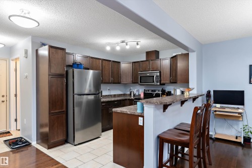 22 16003 132 Street, Edmonton, AB - Indoor Photo Showing Kitchen