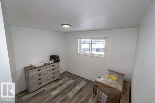 5006 51 St, Myrnam, AB - Indoor