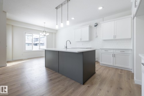 5069 Cawsey Link, Edmonton, AB - Indoor Photo Showing Kitchen With Upgraded Kitchen