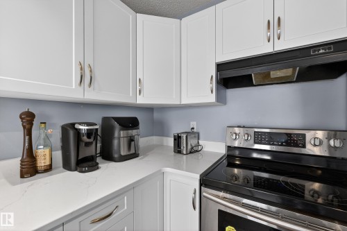 58 4350 23 Street, Edmonton, AB - Indoor Photo Showing Kitchen