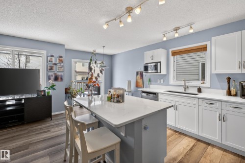 58 4350 23 Street, Edmonton, AB - Indoor Photo Showing Kitchen With Upgraded Kitchen