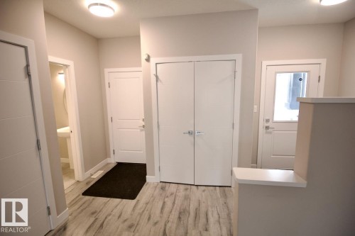 Upper 9385 Cooper Bend, Edmonton, AB - Indoor Photo Showing Other Room