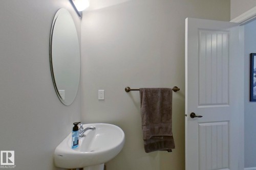 44 Normandeau Crescent, St. Albert, AB - Indoor Photo Showing Bathroom