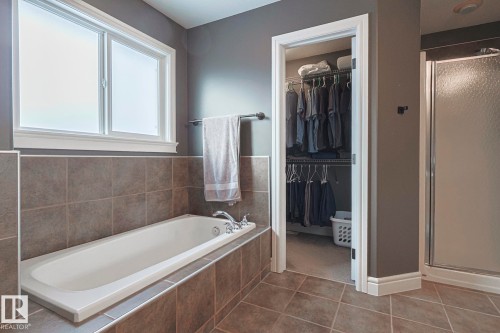 44 Normandeau Crescent, St. Albert, AB - Indoor Photo Showing Bathroom