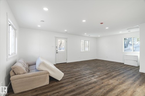 11907 70 Street, Edmonton, AB - Indoor Photo Showing Other Room