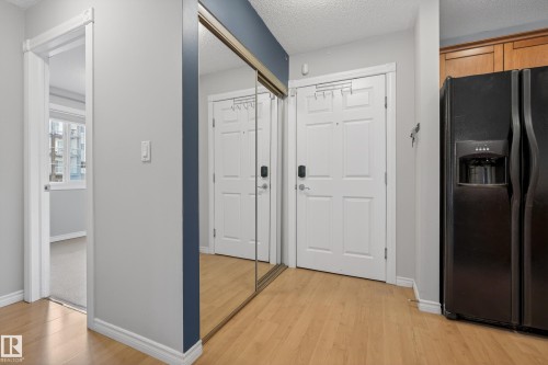 101 12110 106 Avenue, Edmonton, AB - Indoor Photo Showing Other Room