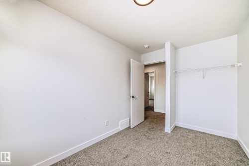44 18120 28 Avenue, Edmonton, AB - Indoor Photo Showing Other Room