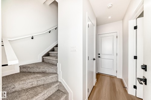 44 18120 28 Avenue, Edmonton, AB - Indoor Photo Showing Other Room