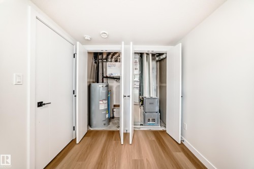 44 18120 28 Avenue, Edmonton, AB - Indoor Photo Showing Other Room