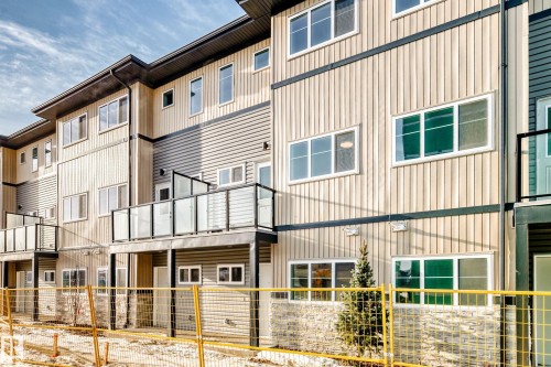44 18120 28 Avenue, Edmonton, AB - Outdoor
