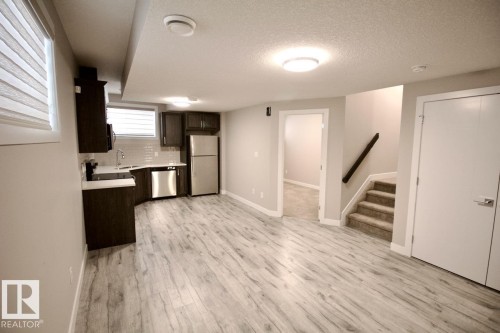 Bsmt 9385 Cooper Bend, Edmonton, AB - Indoor