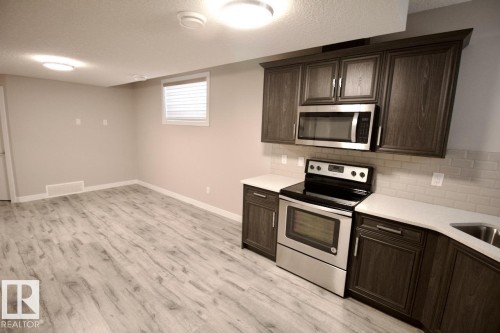 Bsmt 9385 Cooper Bend, Edmonton, AB - Indoor Photo Showing Kitchen