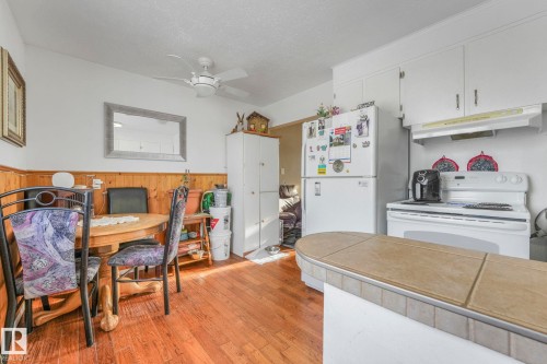 7424 128 Avenue, Edmonton, AB - Indoor