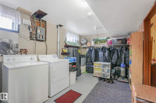 7424 128 Avenue, Edmonton, AB - Indoor Photo Showing Laundry Room