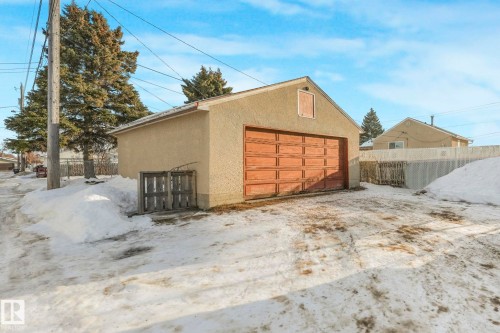 7424 128 Avenue, Edmonton, AB - Outdoor