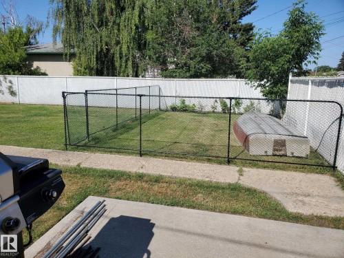 7424 128 Avenue, Edmonton, AB - Outdoor