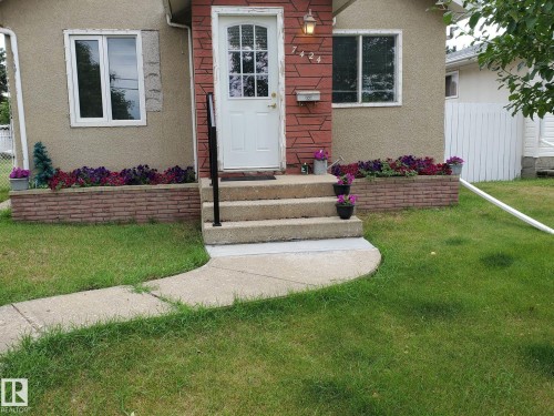 7424 128 Avenue, Edmonton, AB - Outdoor