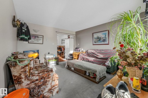 7424 128 Avenue, Edmonton, AB - Indoor