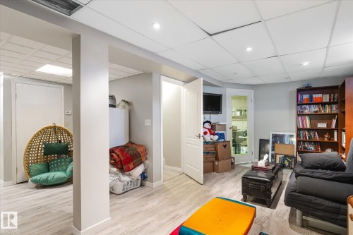 7020 157 Avenue, Edmonton, AB - Indoor