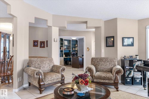 7020 157 Avenue, Edmonton, AB - Indoor Photo Showing Living Room