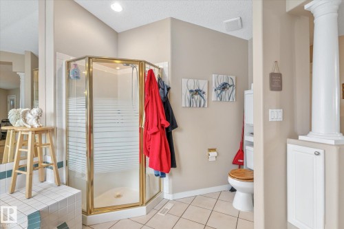 7020 157 Avenue, Edmonton, AB - Indoor Photo Showing Bathroom