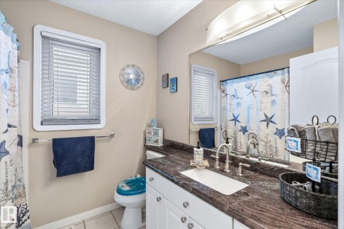 7020 157 Avenue, Edmonton, AB - Indoor Photo Showing Bathroom