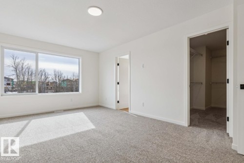 3035 5 Avenue, Edmonton, AB - Indoor Photo Showing Other Room