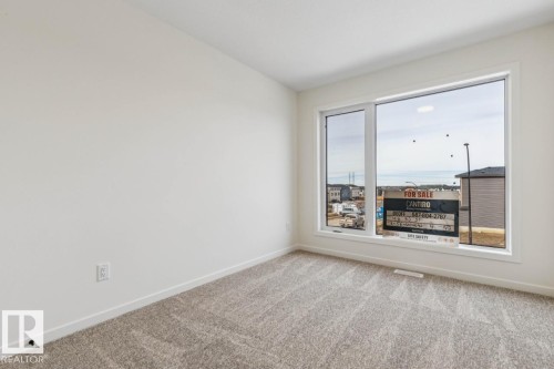 3035 5 Avenue, Edmonton, AB - Indoor Photo Showing Other Room